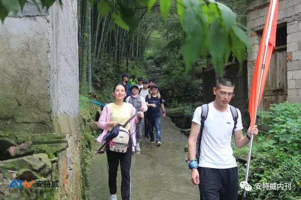 安特威閥門上青古道徒步拓展拉練圓滿落幕! 安特威閥門上青古道徒步拓展拉練圓滿落幕!